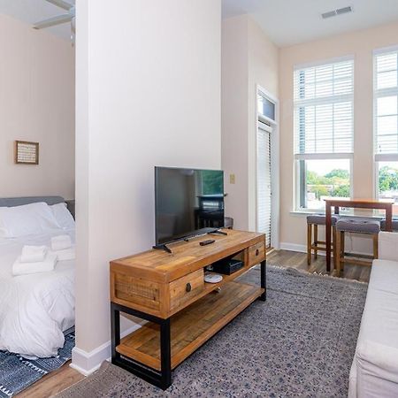 Urban Studio W Balcony Gym Apartment Charlotte Exterior photo